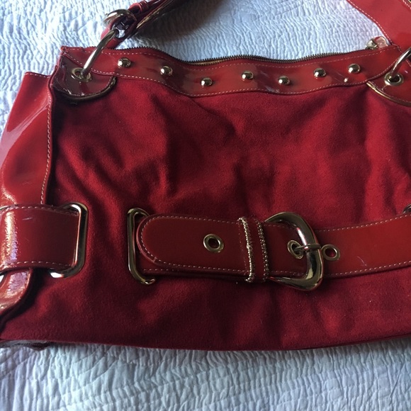 Red bag - Picture 2 of 4